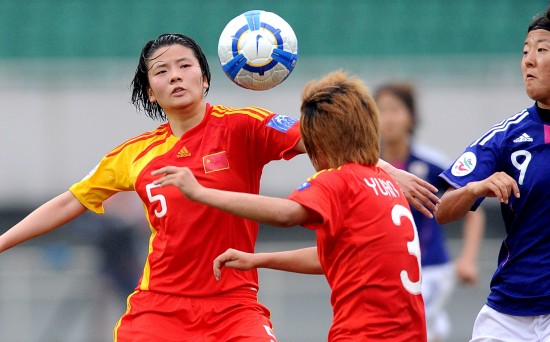 中国女足表现稳健，赢得国内外赞誉